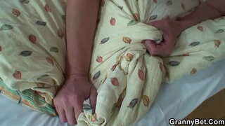 Ou vrou verlei jong man