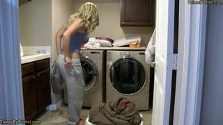 ���ా మరో తల్లి చెప్పండి లేదు. నా StepDad మేము ధెంగడమ్