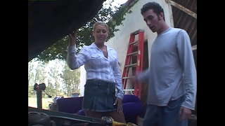 רוב הנשים הבוגרות מחפשות בחורים צעירים-צ &#039; לסי זין, דריאן רוס, קנאה, נשיקה