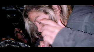 Accepi a veho mecum, ad auxilium puella-et vide quod fecit.