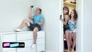 Siswap-Lusty Stepsistersトリック大Stepbrosと弄ってメインストリートパークシティ