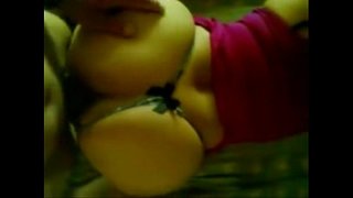 Busty ລາຕິດຕາມກກົ້ນກິນອັນໃຫຍ່ແລ່ນ