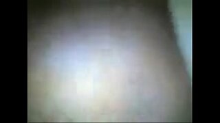 ���တင်းဓာတ်ပုံအနက်ရောင်ဆံရှင်လ