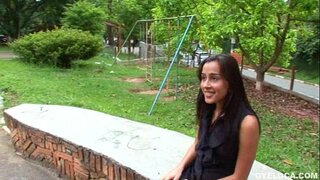 Latina prejeli toplo facials po prihodu njeno muco in rit zajebal trde