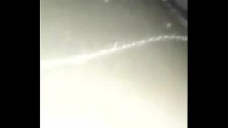 געטאָ שוואַרץ מיידל פאַקט כאַרדקאָר