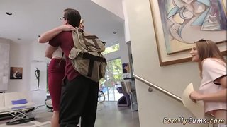 Кӱтӱчӧ ава спутник&amp;#039;шочмо иза-шольо ден ӱдыр-влакым тунемаш ы отсасывать