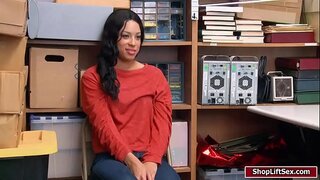 LP berreskuratzen lapurtutako elementuak, eta, ondoren, fucks du shoplifter