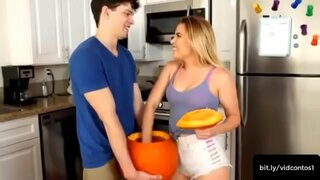 Секс араһында ағаһы! Төкөрә апай, һеҙгә бирер өсөн danadinha өс тәлмәрйен!