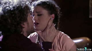 Detektiiv tellimine litsid, et rahuldada teda vältida vangi