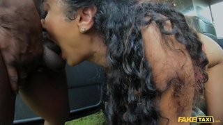 Ψεύτικο Ταξί Ινδική Μαρίνα Μάγια BBC πρώτη φορά πορνό σε ένα ταξί