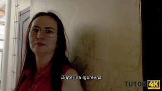 TUTOR4K. הבחור אמר המורה היא חייבת להפיץ את הרגליים כדי לקבל קצת כסף בשביל השיעור